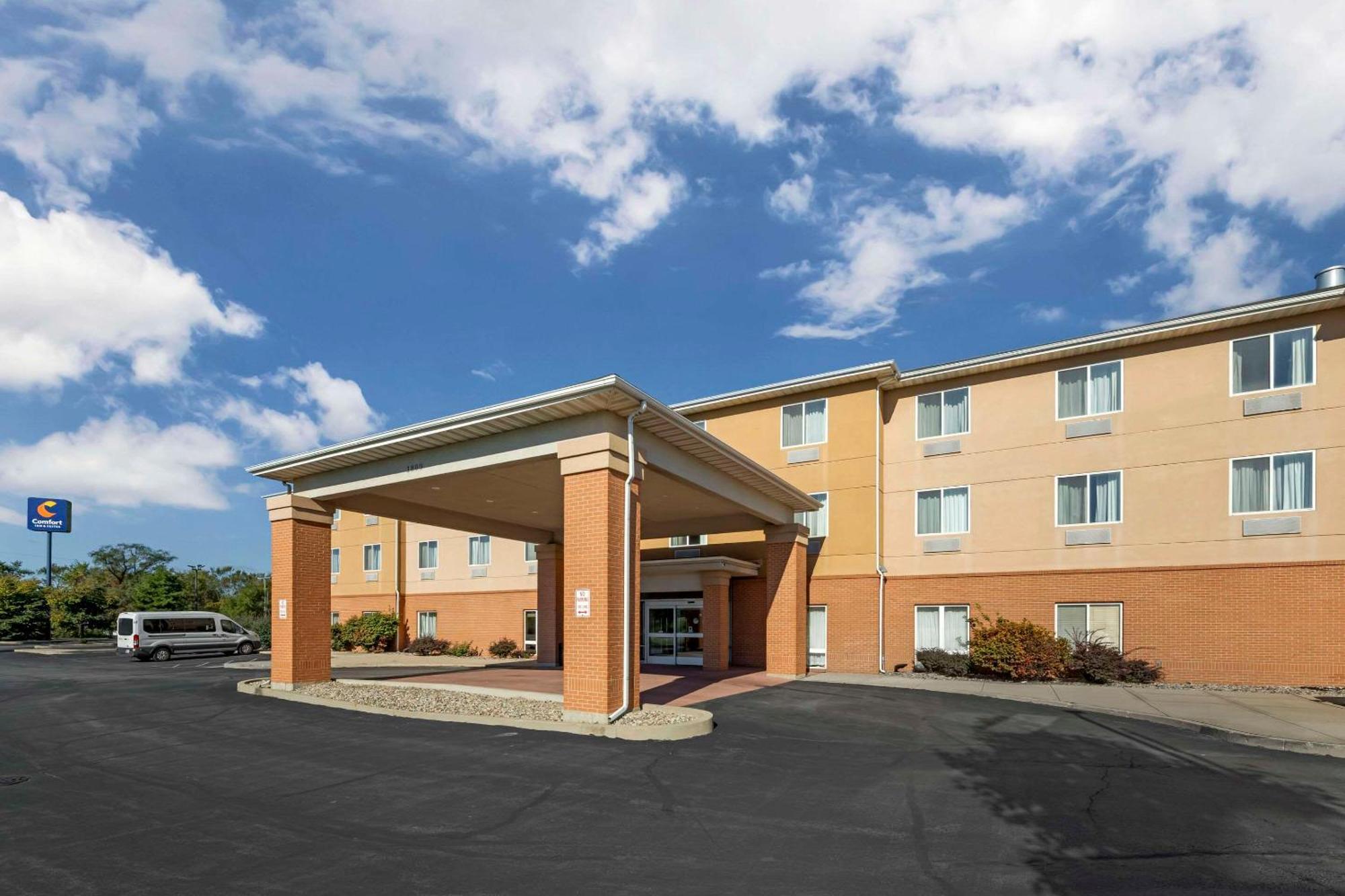 Comfort Inn & Suites Porter Near Indiana Dunes Bagian luar foto
