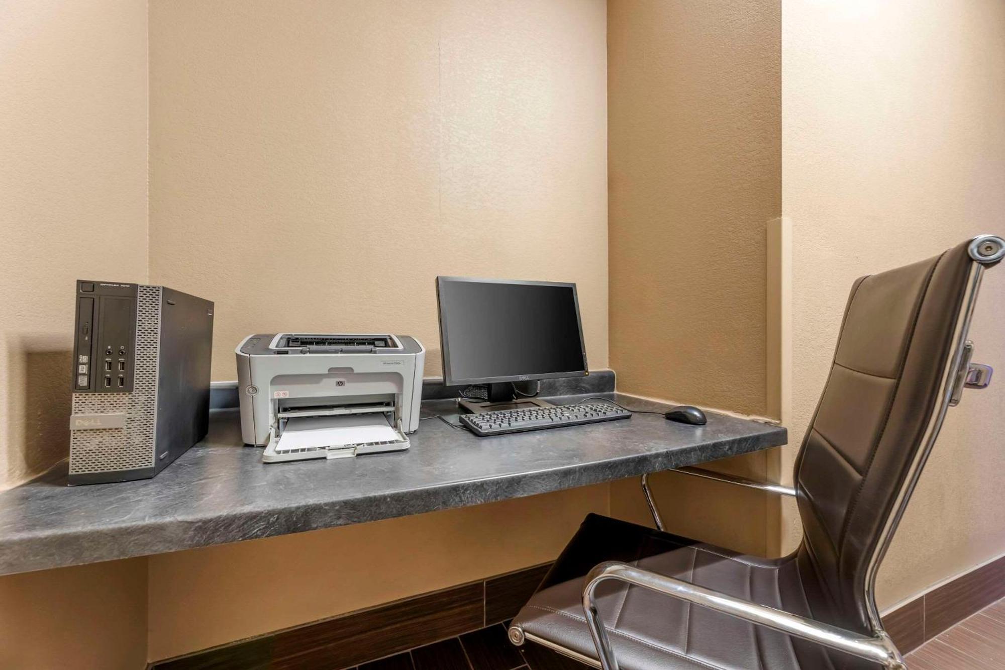 Comfort Inn & Suites Porter Near Indiana Dunes Bagian luar foto