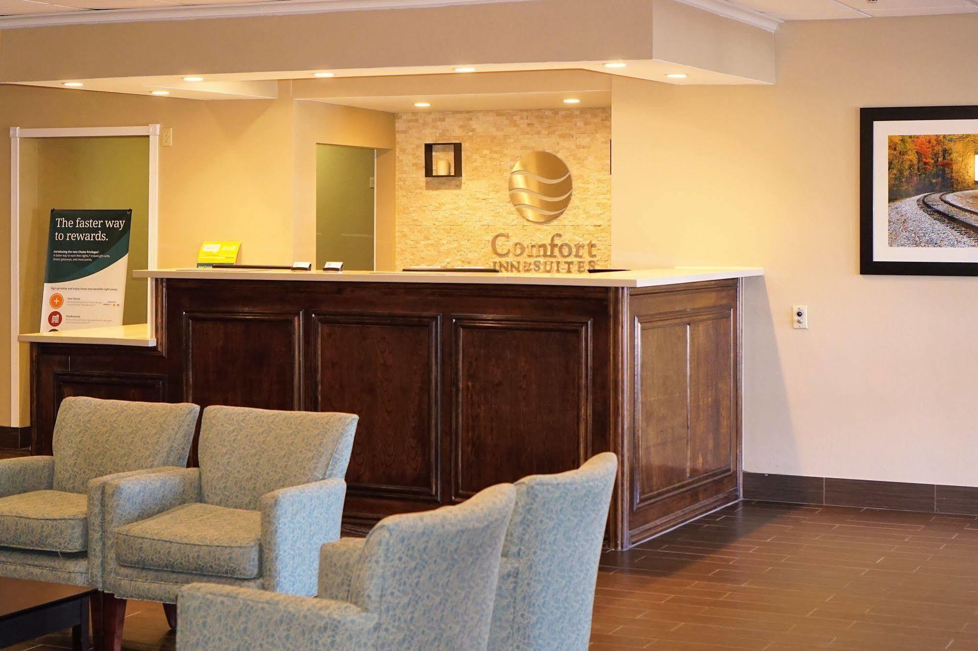 Comfort Inn & Suites Porter Near Indiana Dunes Bagian luar foto