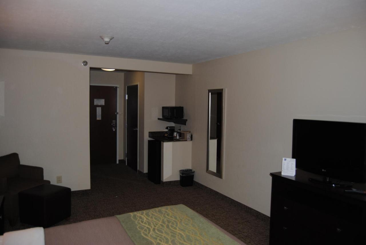 Comfort Inn & Suites Porter Near Indiana Dunes Bagian luar foto